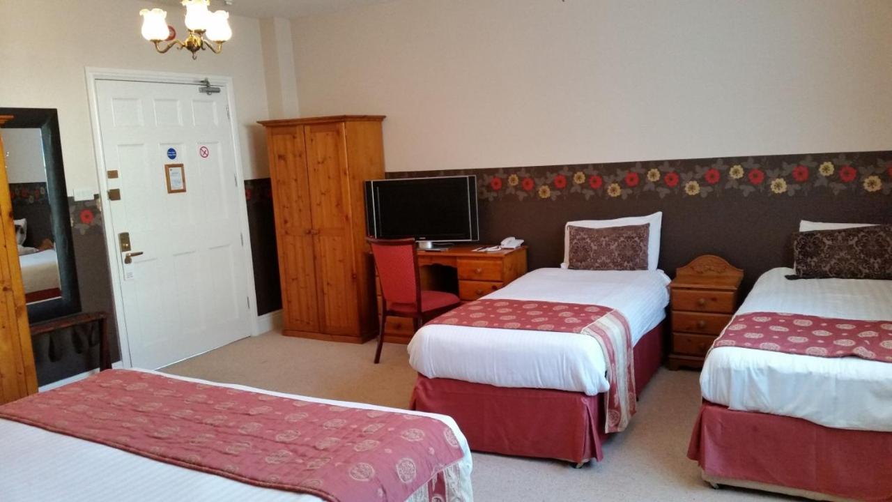 Haughton Hall Hotel & Leisure Club テルフォード エクステリア 写真