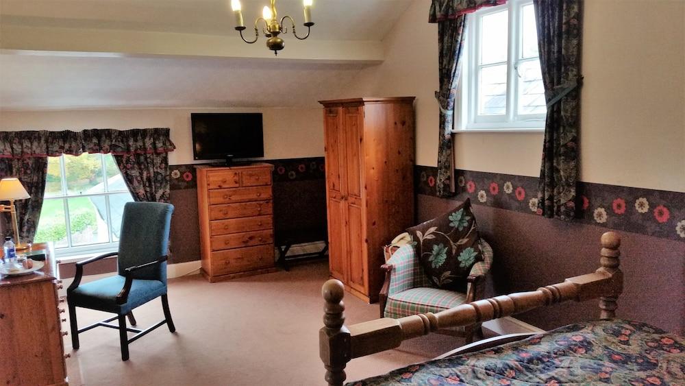 Haughton Hall Hotel & Leisure Club テルフォード エクステリア 写真