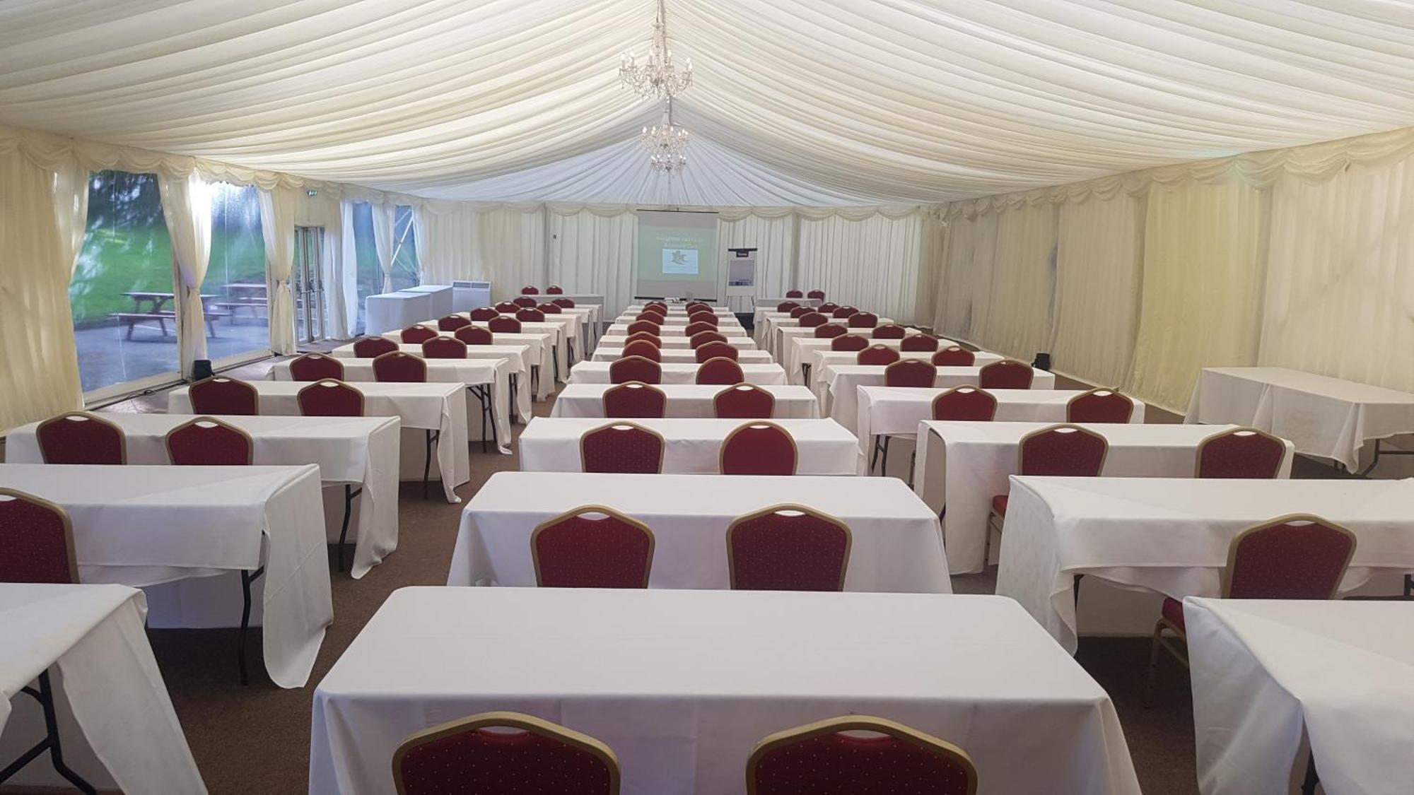 Haughton Hall Hotel & Leisure Club テルフォード エクステリア 写真